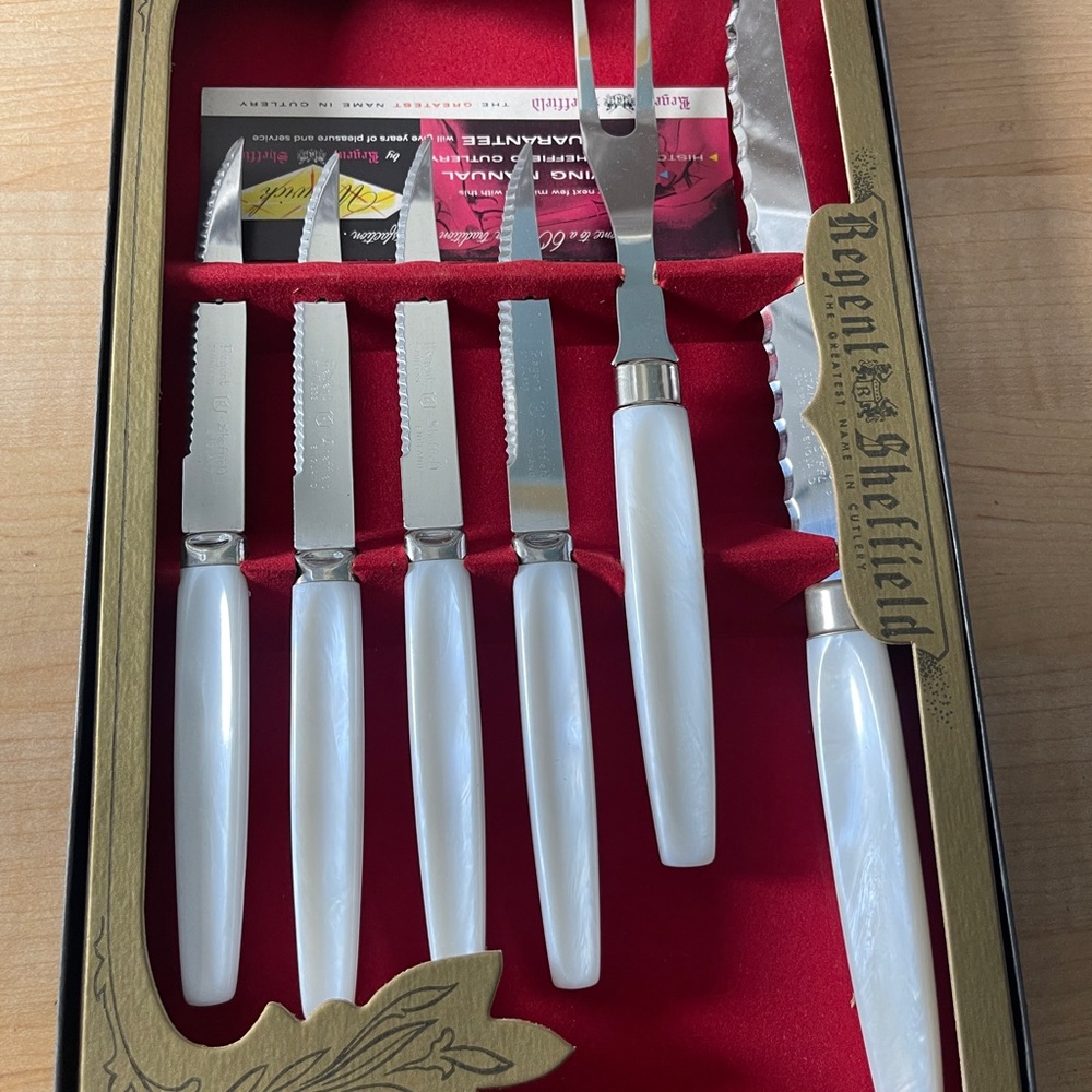 Regent Sheffield Pearl Handle Knife Set